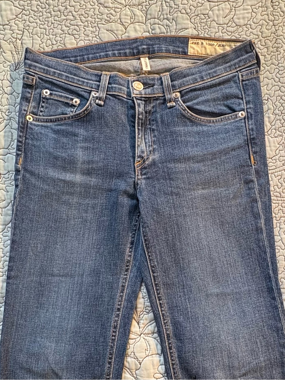 ☀️Rag & Bone Straight Leg Raw Hem Jeans Blue
Wash Sz 27🧡 - Picture 4 of 13